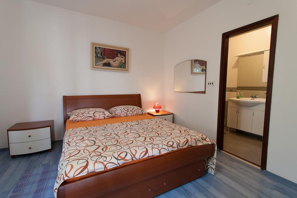 Apartman Kondic Omišalj الغرفة الصورة
