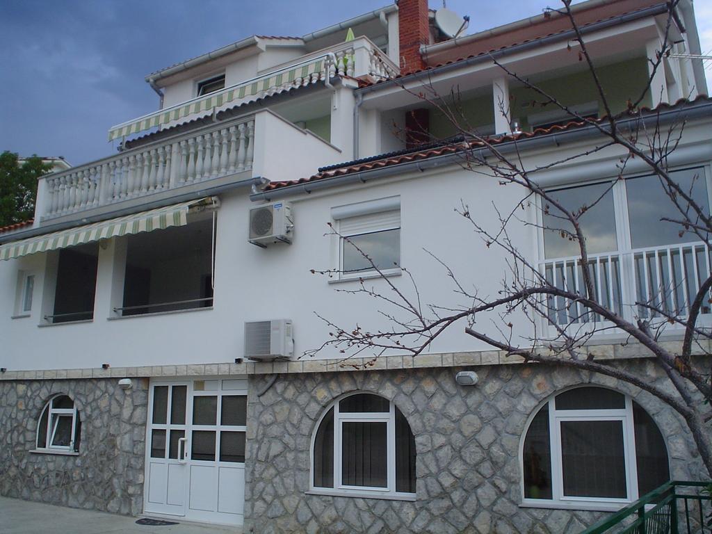 Apartman Kondic Omišalj الغرفة الصورة