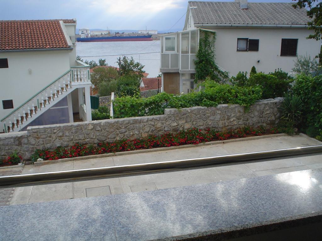 Apartman Kondic Omišalj الغرفة الصورة